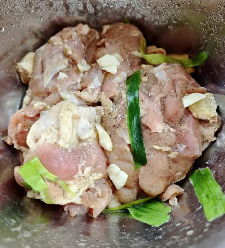 照烧鸡腿肉 第 1 步