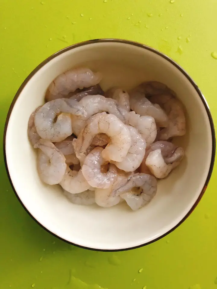 西兰花炒虾仁 第 2 步