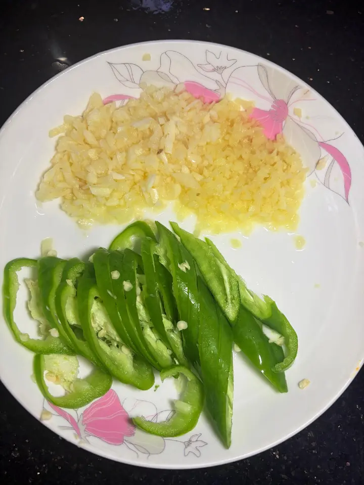 酸豆角炒鸡胗 第 3 步