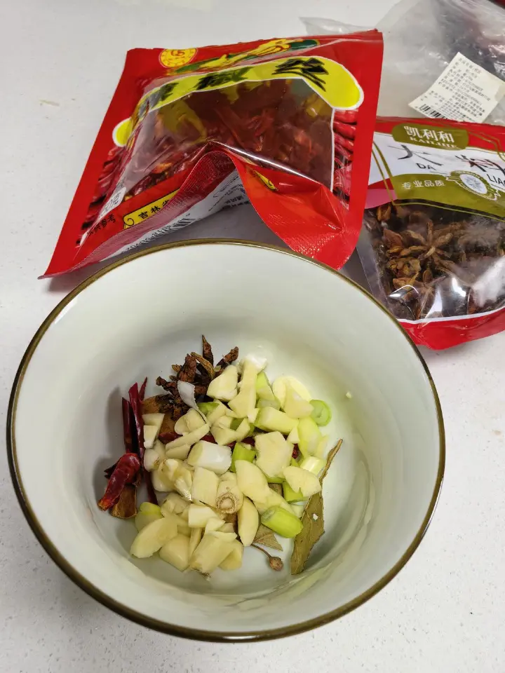 土豆炖排骨 第 3 步