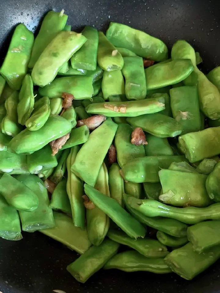 油豆角炖土豆 第 3 步