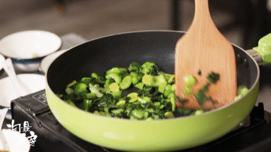 青菜豆瓣炒白米虾 第 10 步