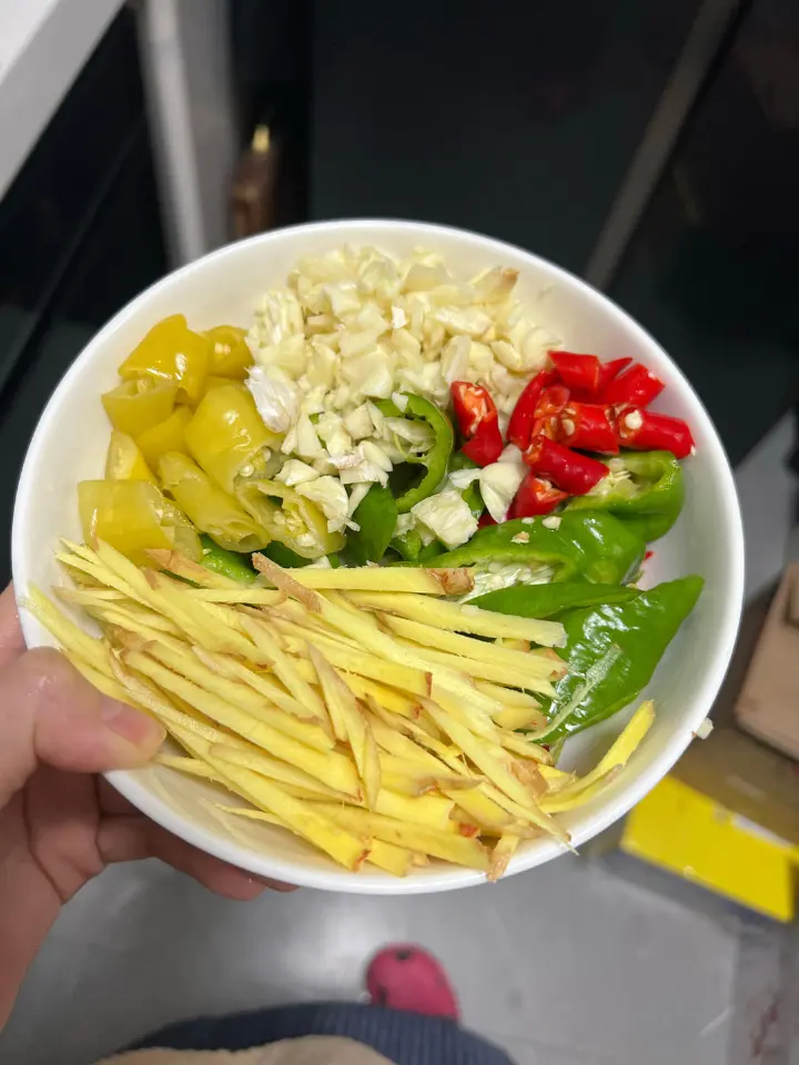 辣椒香菜炒牛肉 第 3 步