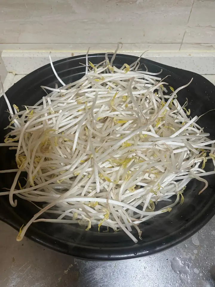豆芽焖牛肉 第 1 步