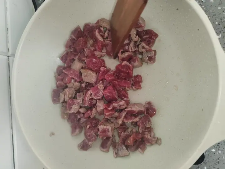 黑椒杏鲍菇牛肉粒 第 10 步