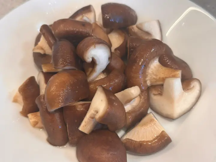 香菇滑鸡 第 3 步