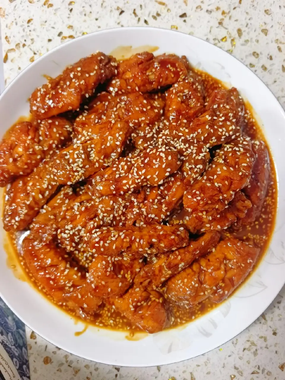 可乐鸡翅成品图