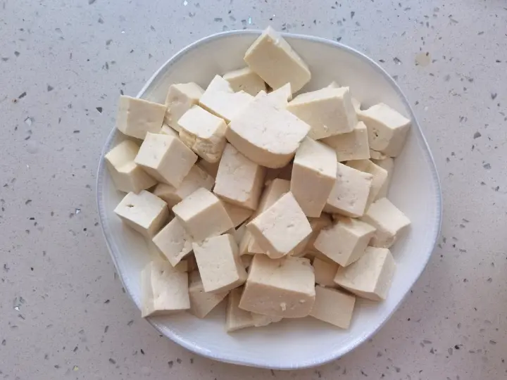 鱼籽鱼泡烧豆腐 第 7 步