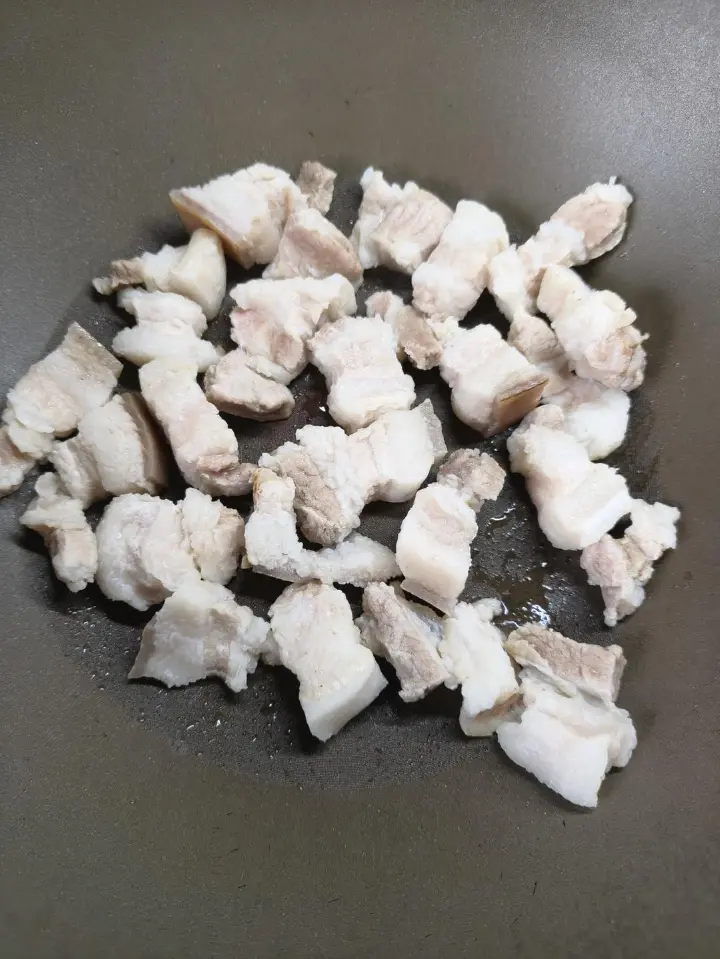 鹌鹑蛋鲍鱼红烧肉 第 3 步
