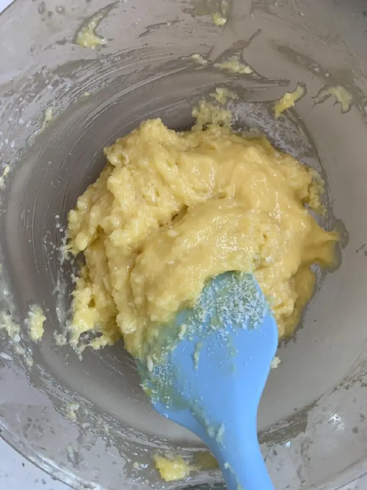 椰蓉纸杯蛋糕 第 6 步