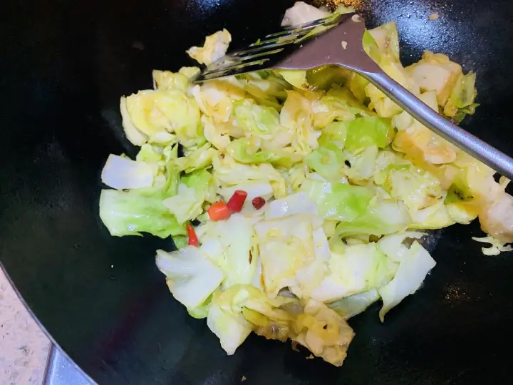 清炒包菜 第 6 步