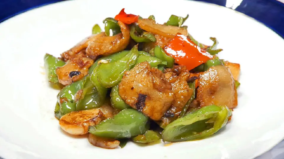 农家辣椒小炒肉成品图