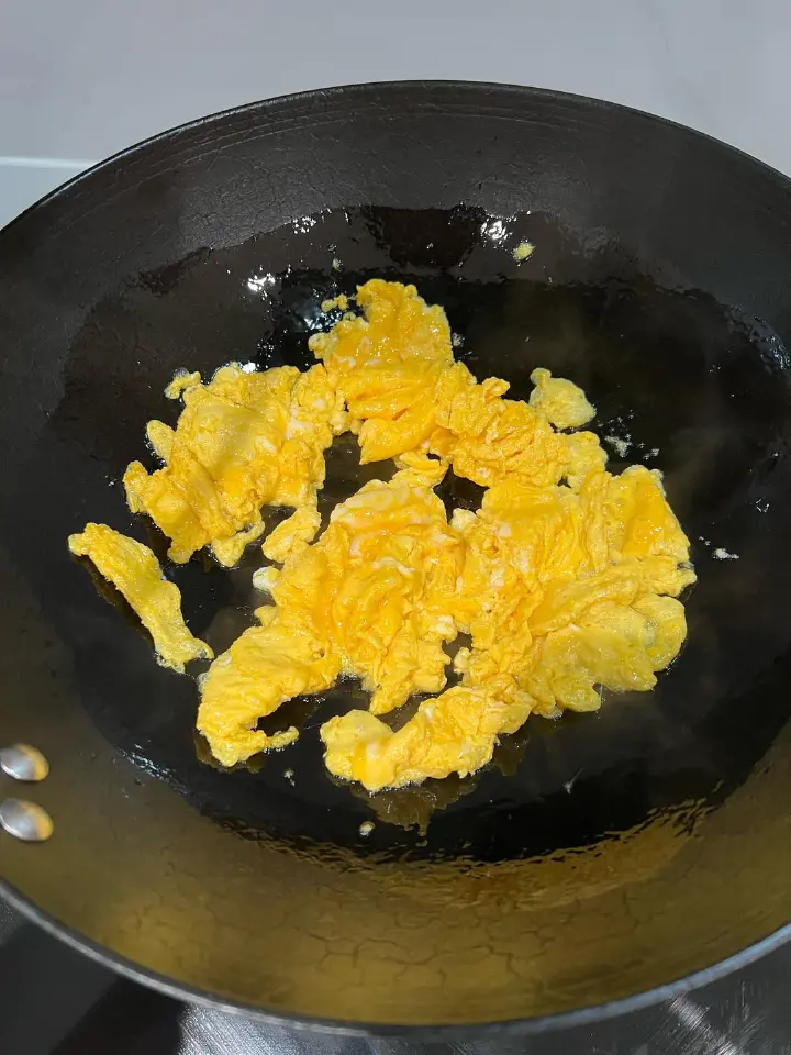 虾仁炒鸡蛋 第 2 步