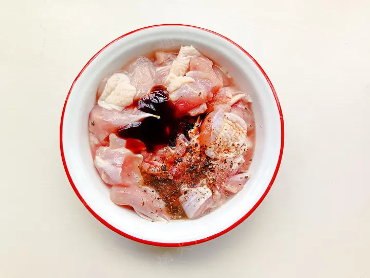 酱烧南瓜鸡腿 第 1 步