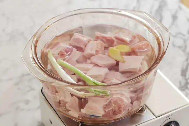 板栗红烧肉 第 3 步
