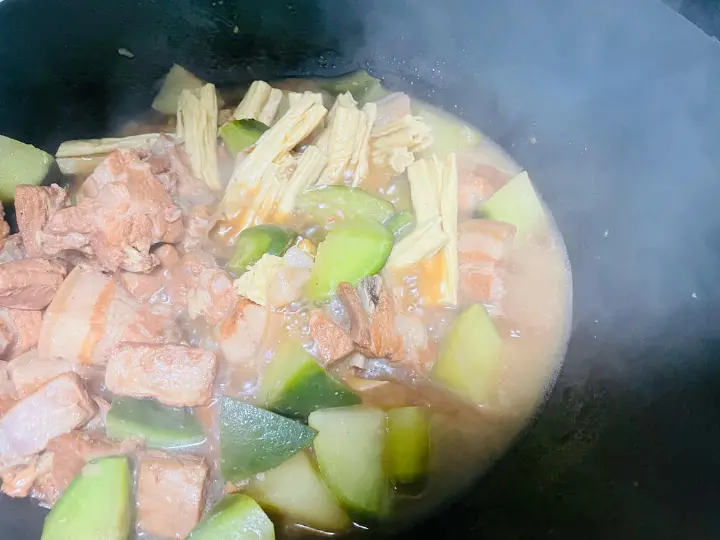 青萝卜腐竹红烧肉 第 12 步