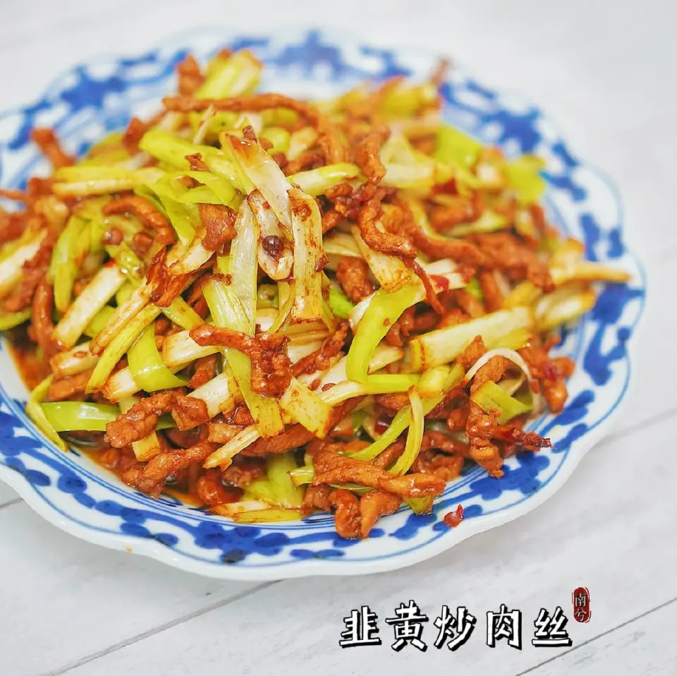 韭黄炒肉丝成品图