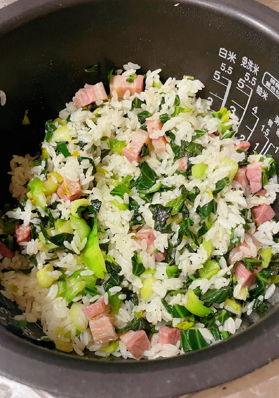 霜打青菜风肉菜饭成品图