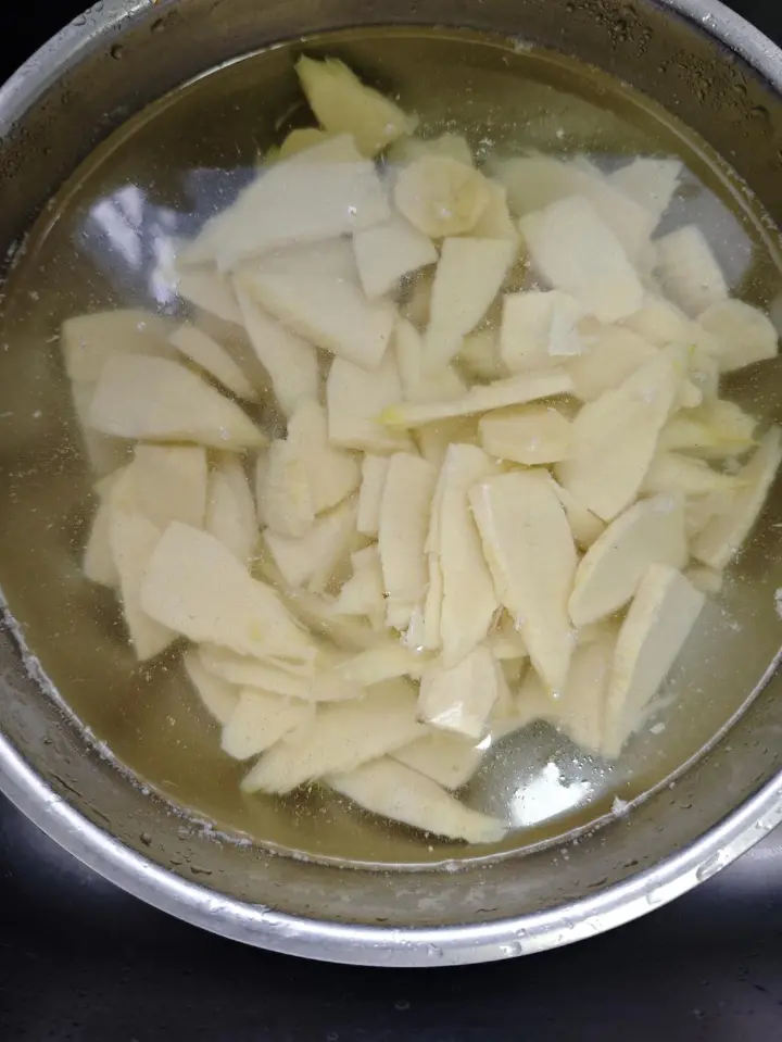 咸菜冬笋烧肉 第 2 步