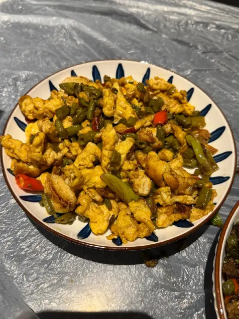 酸豆角炒鸡蛋