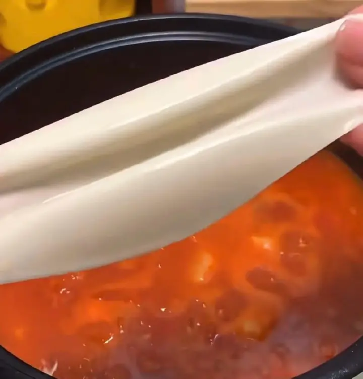 西红柿鸡蛋虾滑水扯面 第 11 步