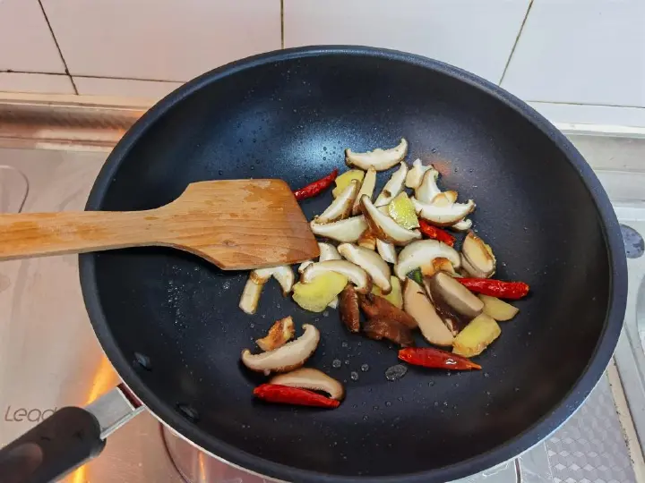 小炒油豆腐 第 4 步