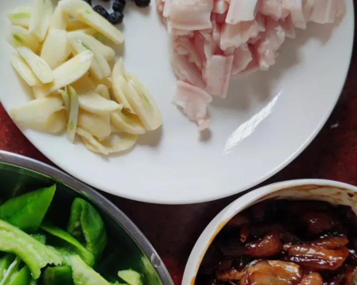 农家小炒肉 第 1 步