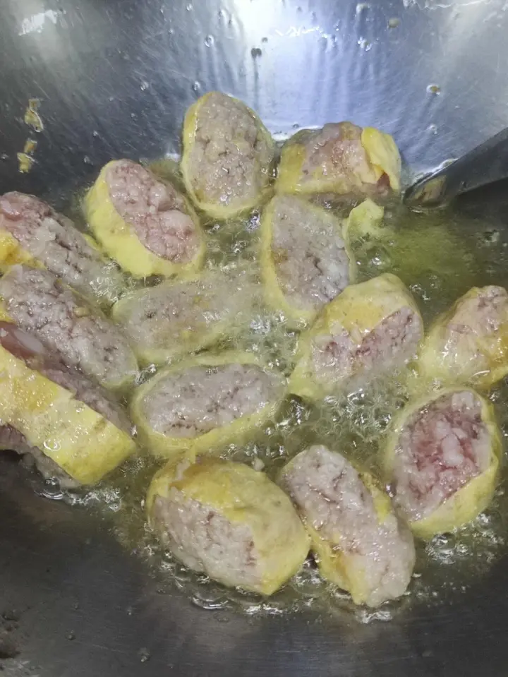 猪肉饼炒酸菜 第 3 步
