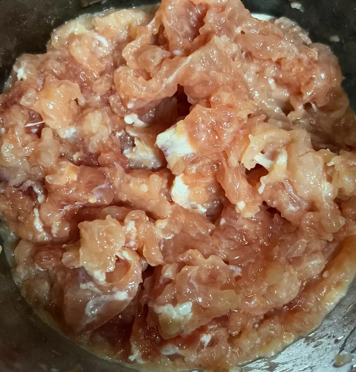 蒜苔炒肉沫 第 2 步