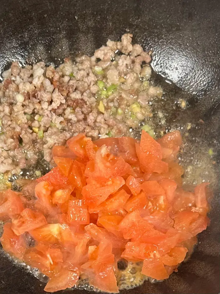 番茄肉酱拌面 第 9 步