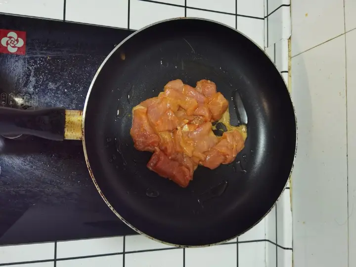 土豆片炒肉 第 4 步