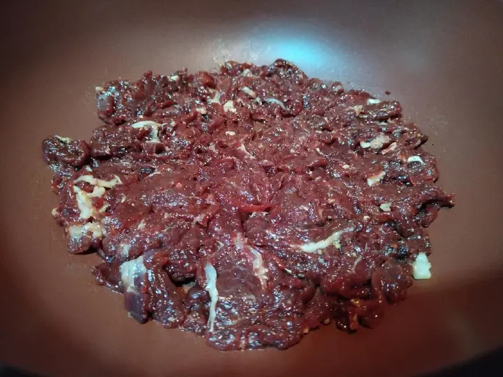 葱蒜烧牛肉 第 5 步