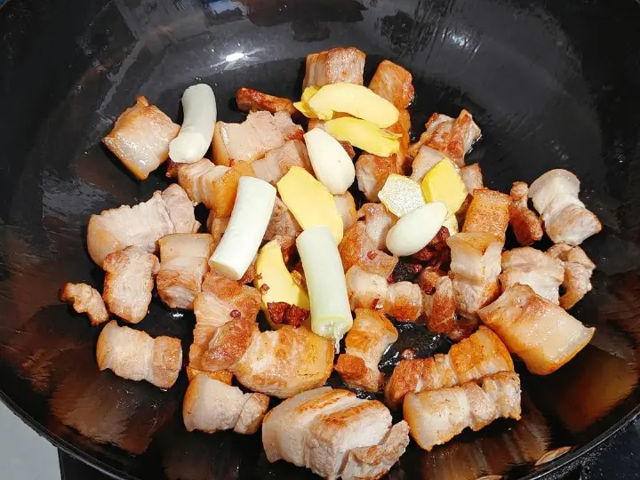 板栗烧肉 第 4 步