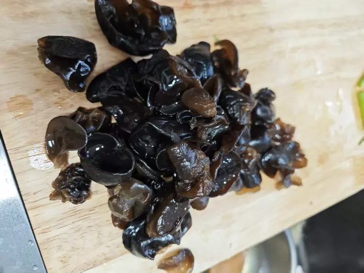 腐竹炒木耳 第 1 步