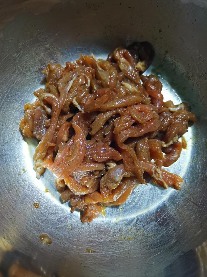 鱼香肉丝 第 2 步