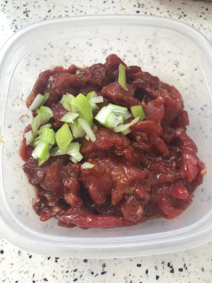 快手嫩滑腌牛肉 第 5 步