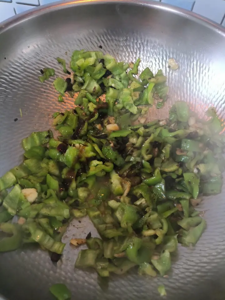 辣椒拌皮蛋 第 7 步