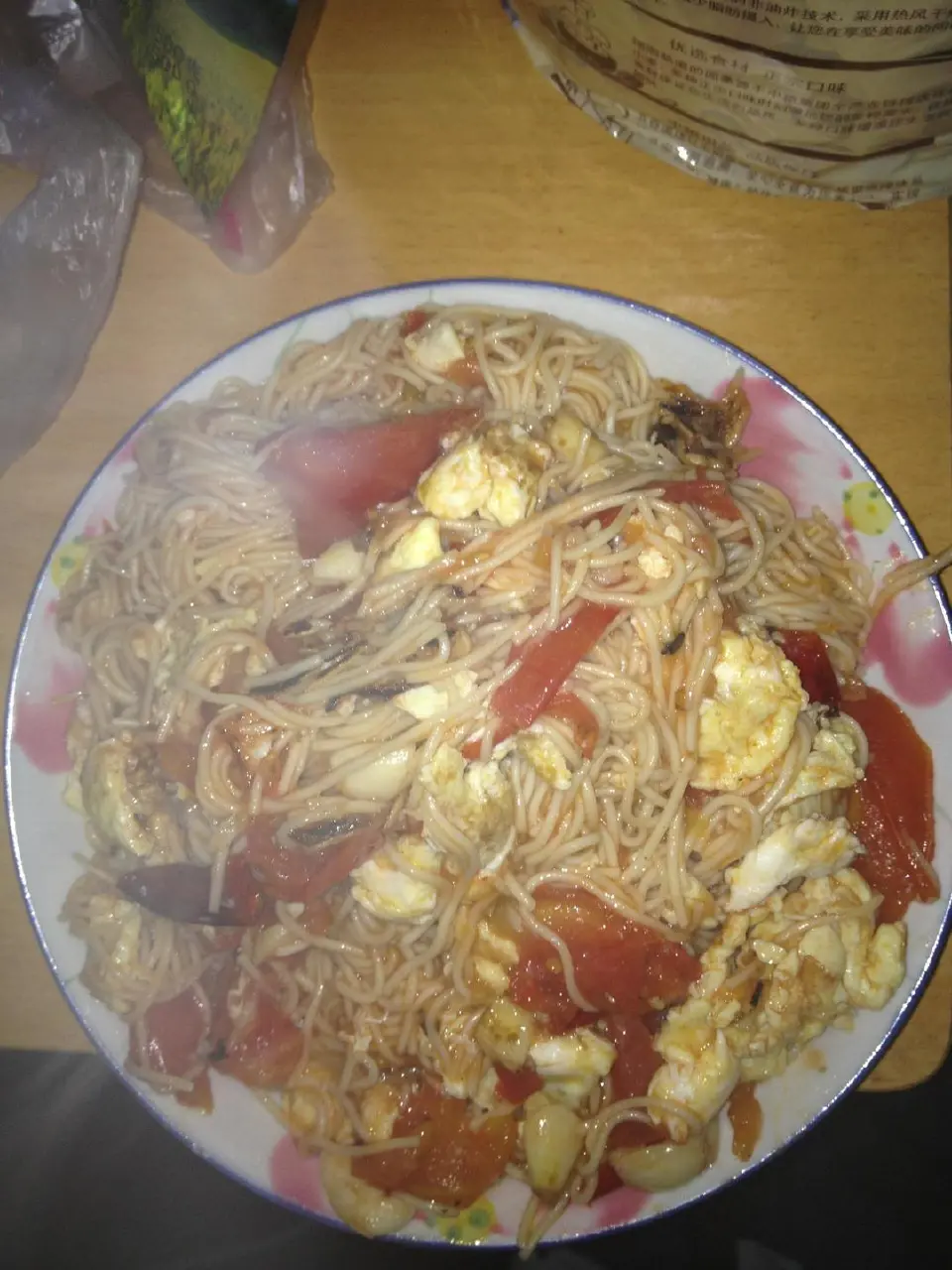 西红柿鸡蛋炒面成品图