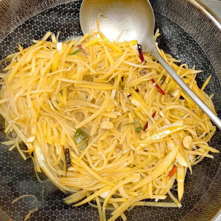 酸辣土豆丝 第 7 步