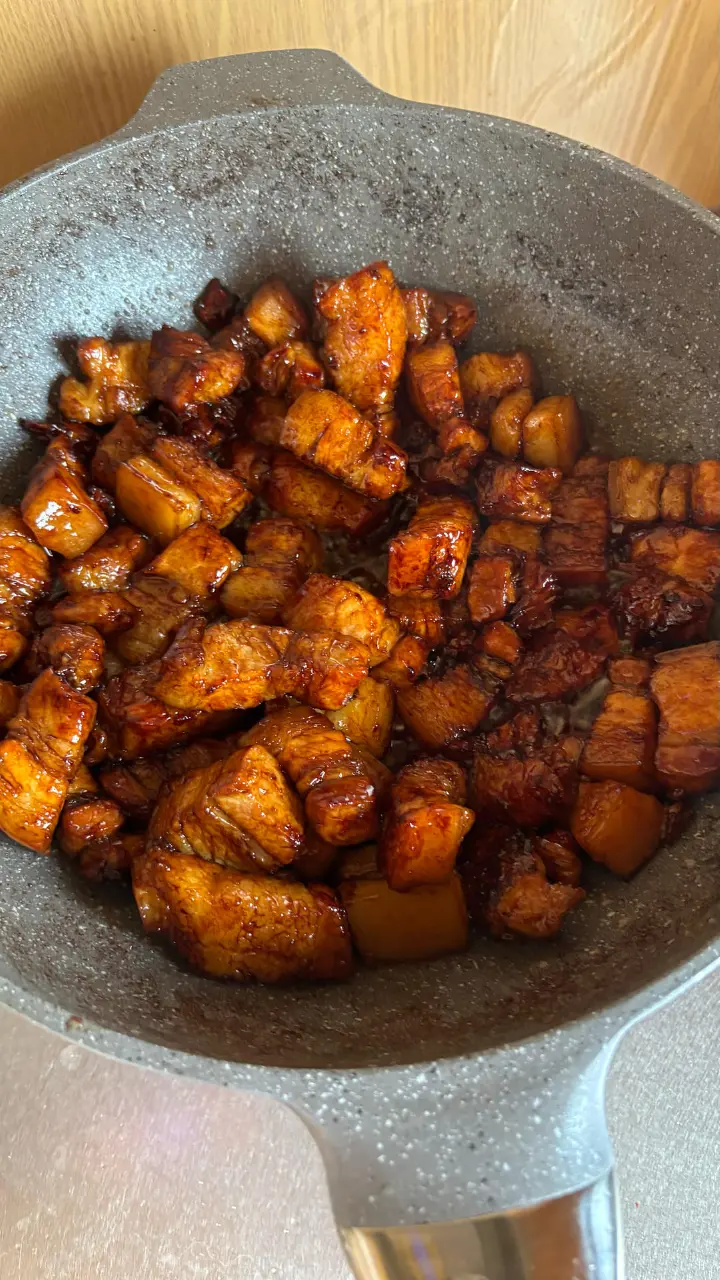 红烧肉炖豆腐串 第 1 步