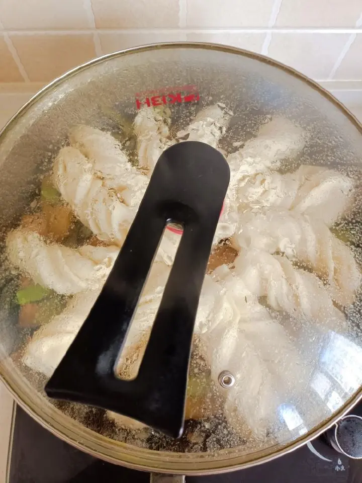 豆角炖肉花卷一锅出 第 5 步