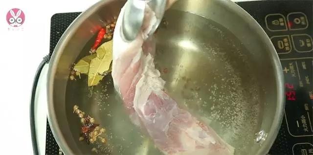 家常小炒肉 第 2 步