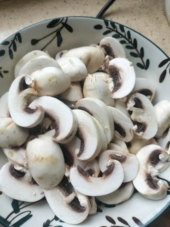 蘑菇蒸肉 第 2 步