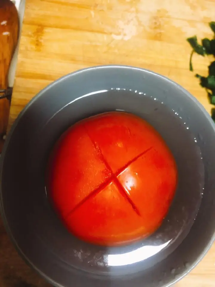 西红柿鸡蛋汤 第 1 步