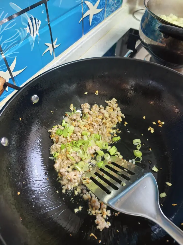 菜花炒肉 第 7 步