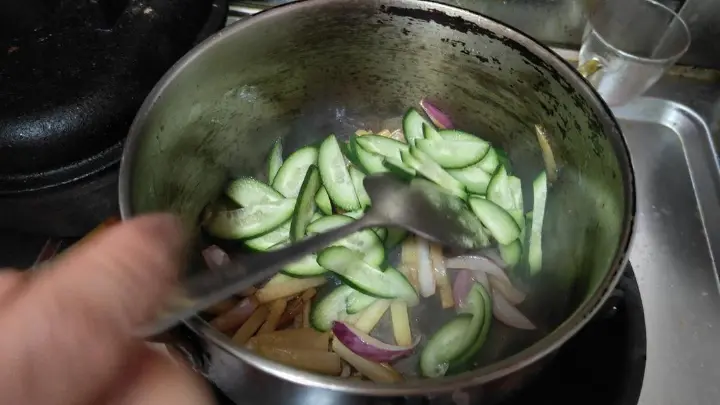 家常时蔬炒肉 第 15 步
