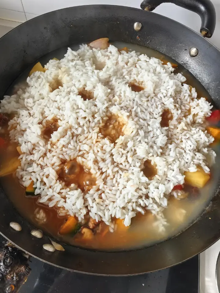 家常鸡肉蔬菜烩饭 第 8 步