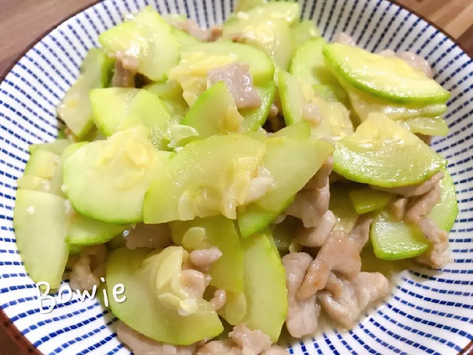西葫芦炒肉片成品图