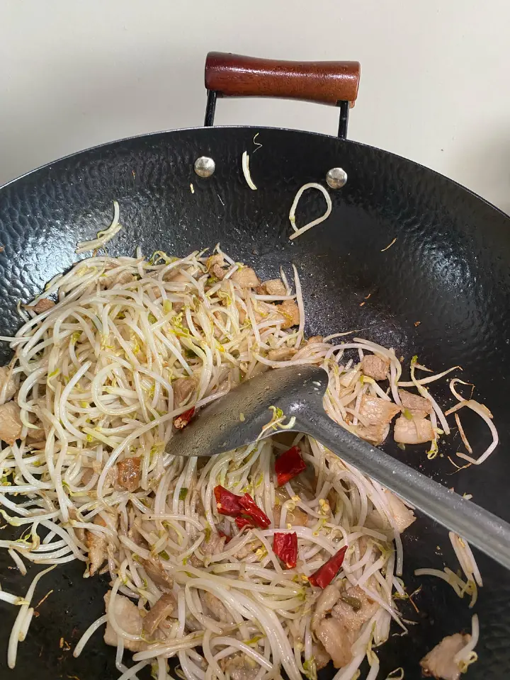五花肉炒豆芽 第 9 步