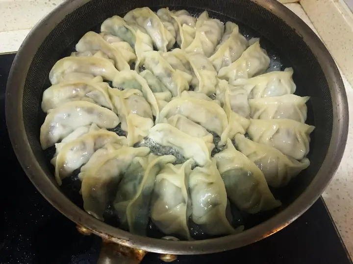 生煎饺子 第 6 步